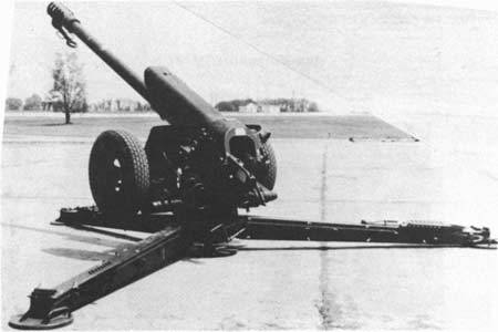 火炮诞生    该炮是苏联彼得洛夫设计局在m-1938式122mm 榴弹炮基础