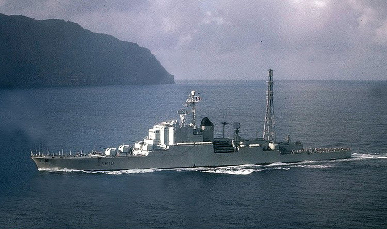 法国-德格拉斯号巡洋舰