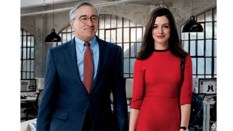 《实习生》是由安妮·海瑟薇,罗伯特·德尼罗等主演的喜剧电影,豆瓣