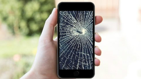 【鸡蛋狂魔】如何修复一个屏幕碎了的 iPhone