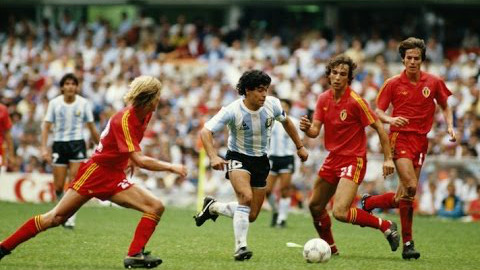 【马拉多纳】旷世奇才 世纪球王!马拉多纳精彩