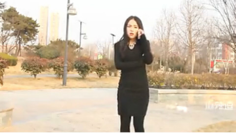 美女跟男友训斥,暖男帮其吵架,结果.-AcFun弹穿皮裤美女.图片