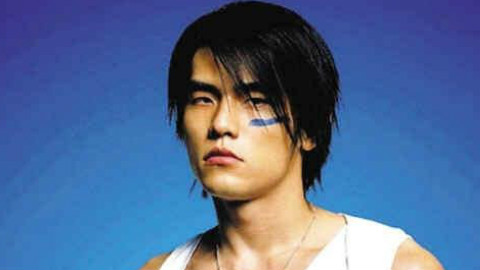 五个不同时期的周杰伦演唱《世界末日》合集