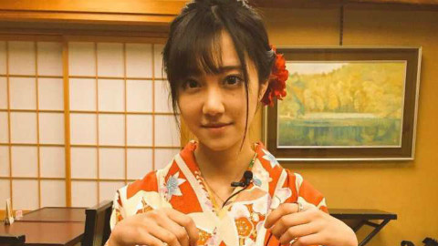 #SNH48冯薪朵# 现在是加拿大时间星期四晚. 