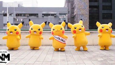 萌cry!日本横滨野生皮卡丘大量突袭! - AcFun弹