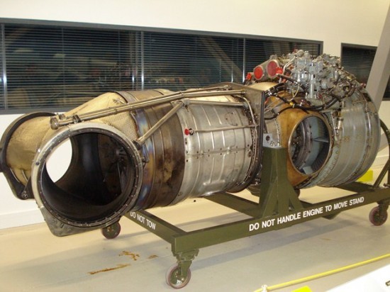 22,500马力,1400万吨,hc奥斯特发动机是30年来世界上最大的柴油发动机