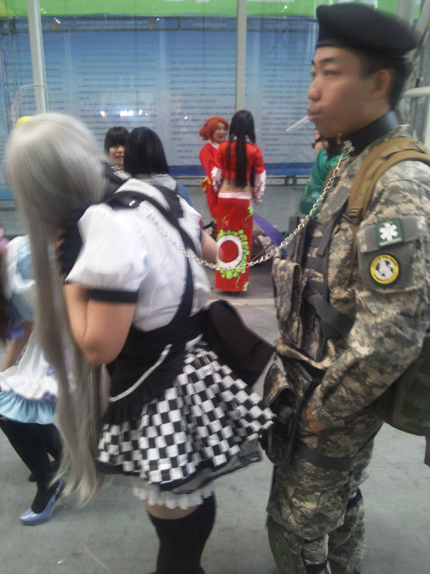 狗蛋大兵果断牵走2333