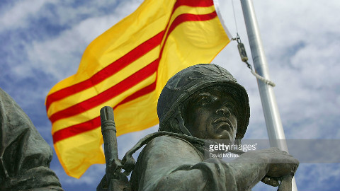 越南共和國(南越)國歌——ti65ng g69i c00ng d09n / 通告